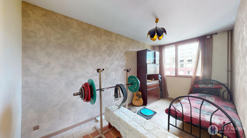 Appartement - 82 m² - 4 pièces