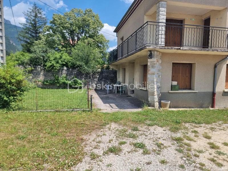 Maison jumelée - 290 m² - 14 pièces