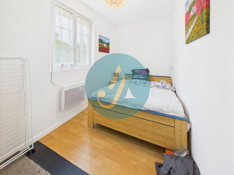 Maison - 198 m² - 11 pièces