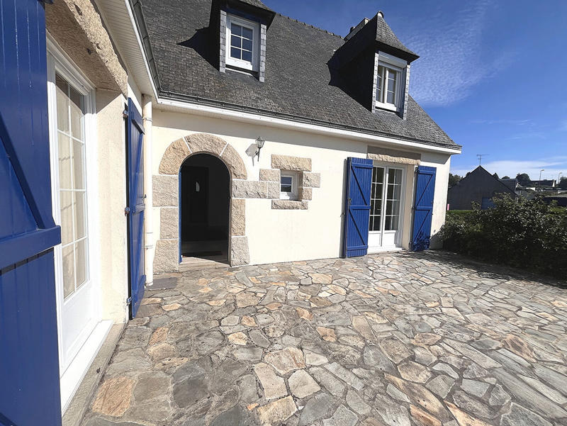 Maison - 152 m² - 7 pièces