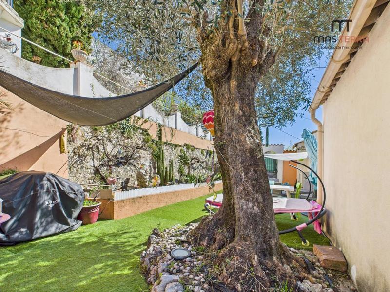 Appartement - 100 m² - 5 pièces