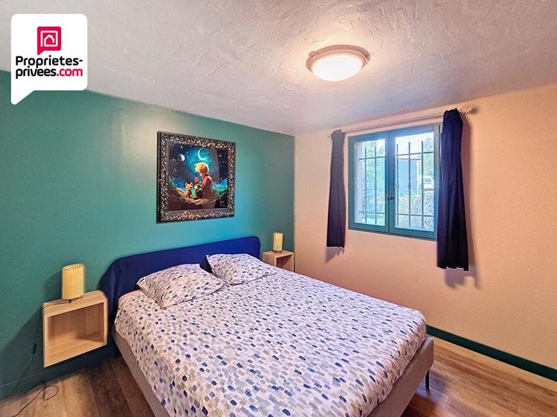 Demeure - 249 m² - 9 pièces