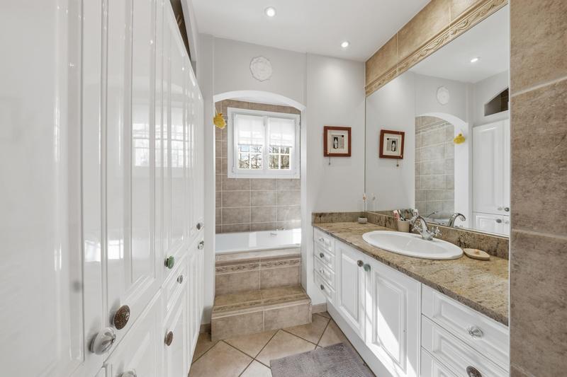 Maison - 145 m² - 5 pièces