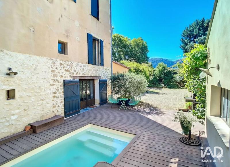 Maison - 224 m² - 8 pièces