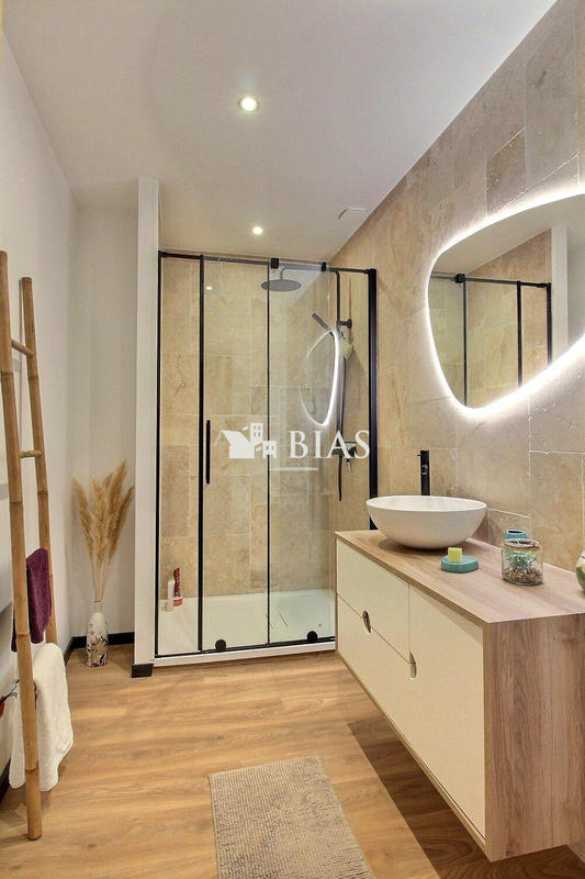 Maison - 272 m² - 7 pièces