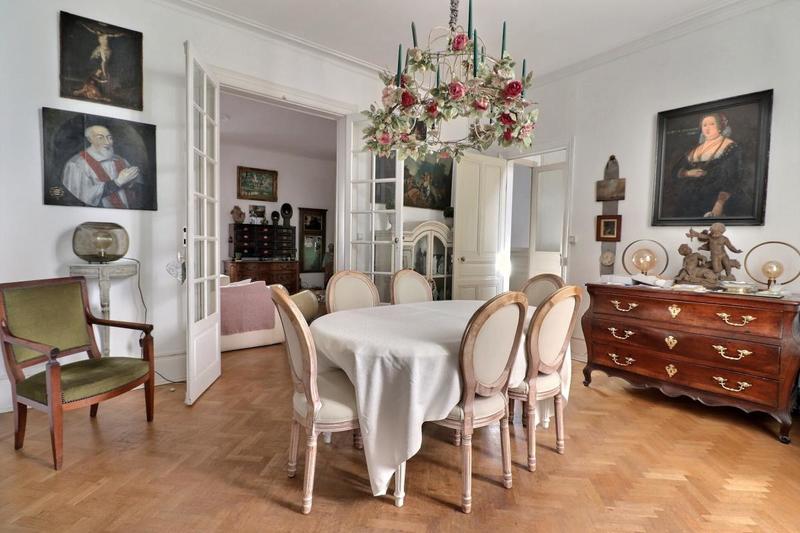 Maison - 170 m² - 8 pièces