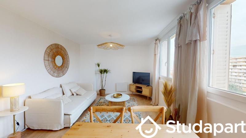 Chambre - 12 m² - 1 pièce