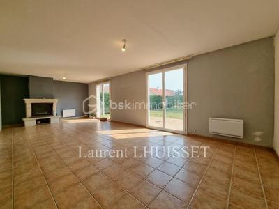 Maison traditionnelle - 131 m² - 6 pièces