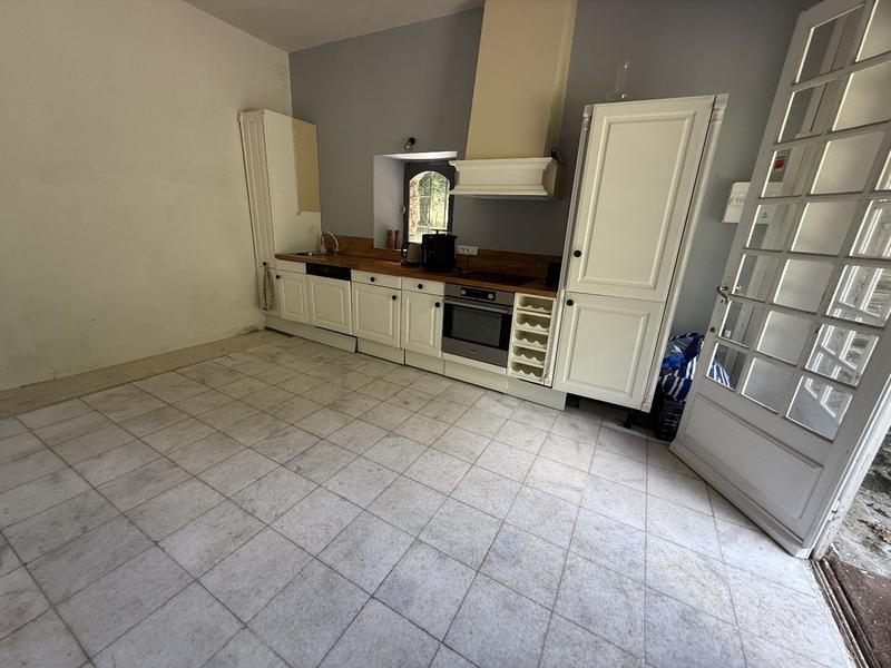 Maison - 483 m² - 14 pièces