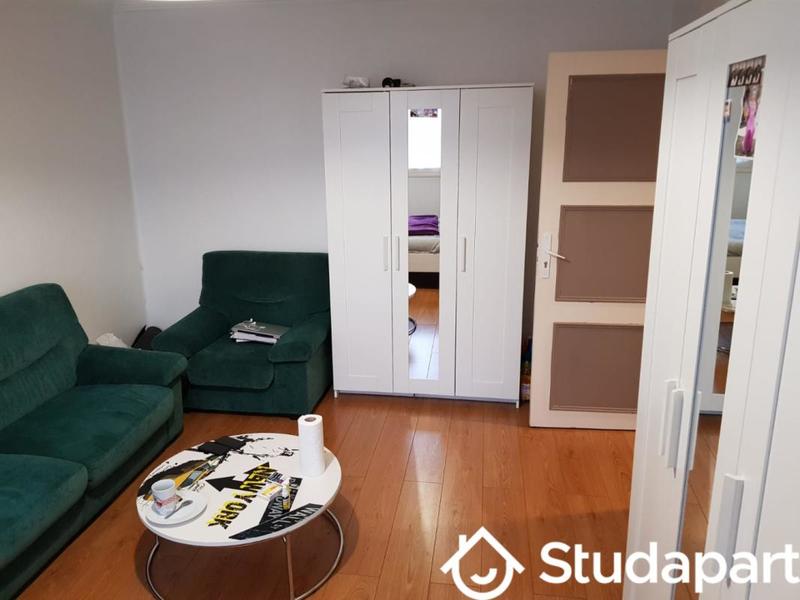 Chambre - 10 m² - 1 pièce