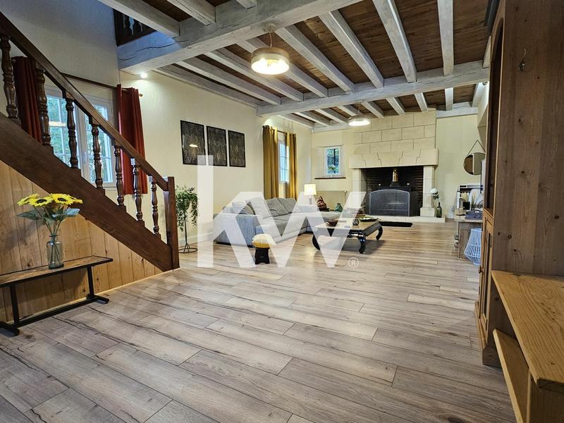 Maison - 257 m² - 6 pièces