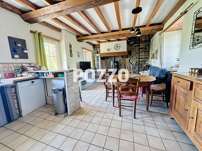 Maison - 330 m² - 16 pièces