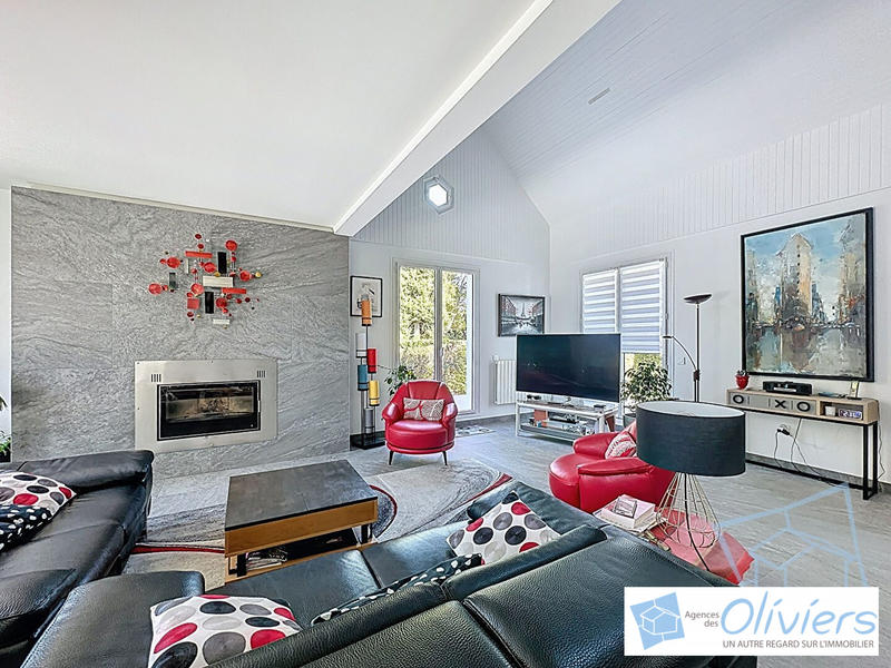 Maison traditionnelle - 200 m² - 8 pièces