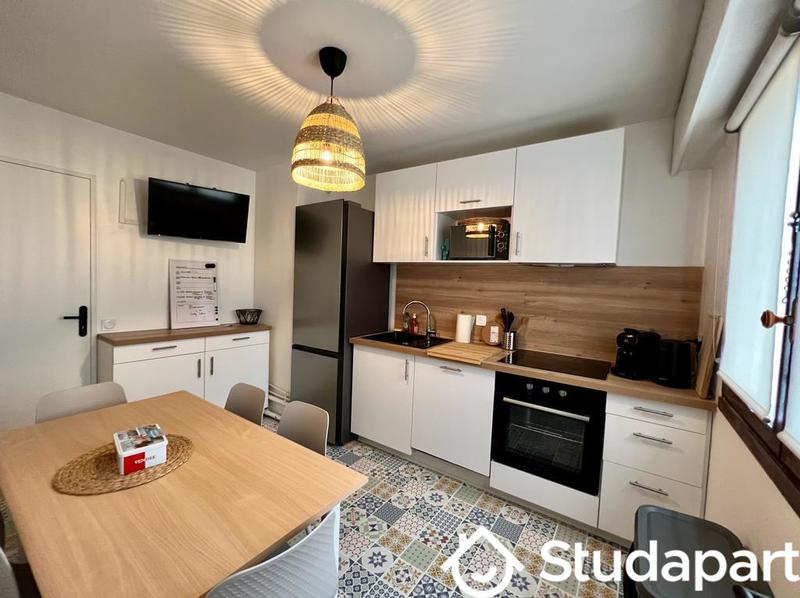 Chambre - 11 m² - 1 pièce