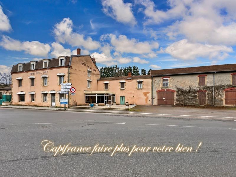 Maison - 530 m² - 13 pièces