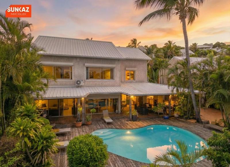 Villa - 240 m² - 6 pièces