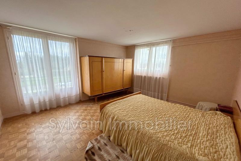 Maison - 205 m² - 7 pièces