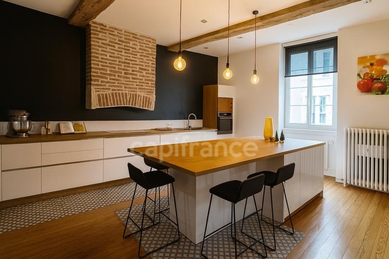 Appartement bourgeois - 250 m² - 7 pièces
