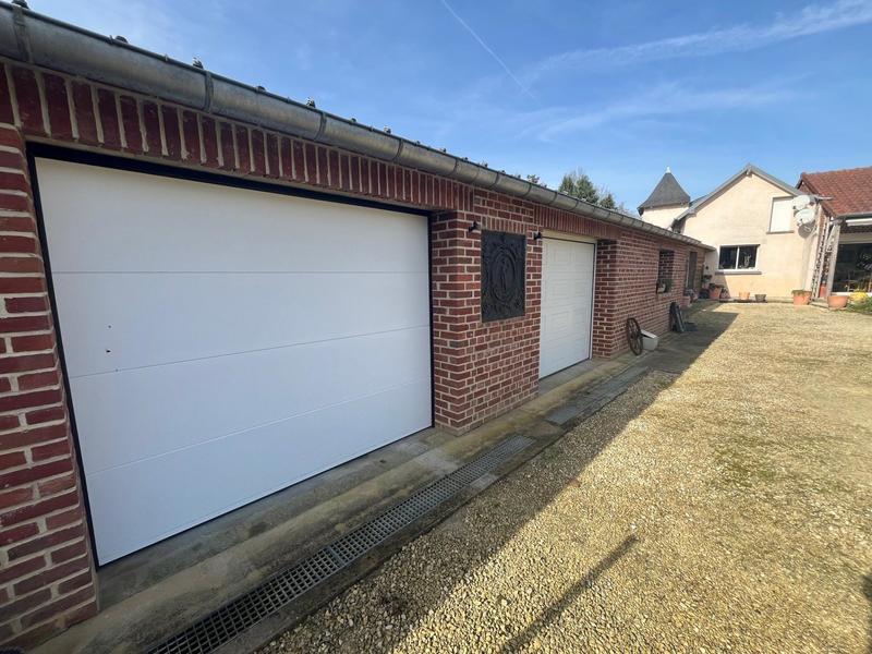 Maison - 201 m² - 9 pièces