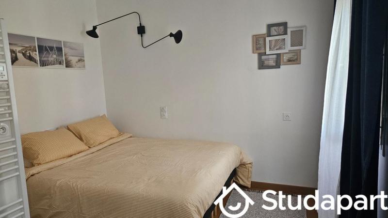 Chambre - 14 m² - 1 pièce