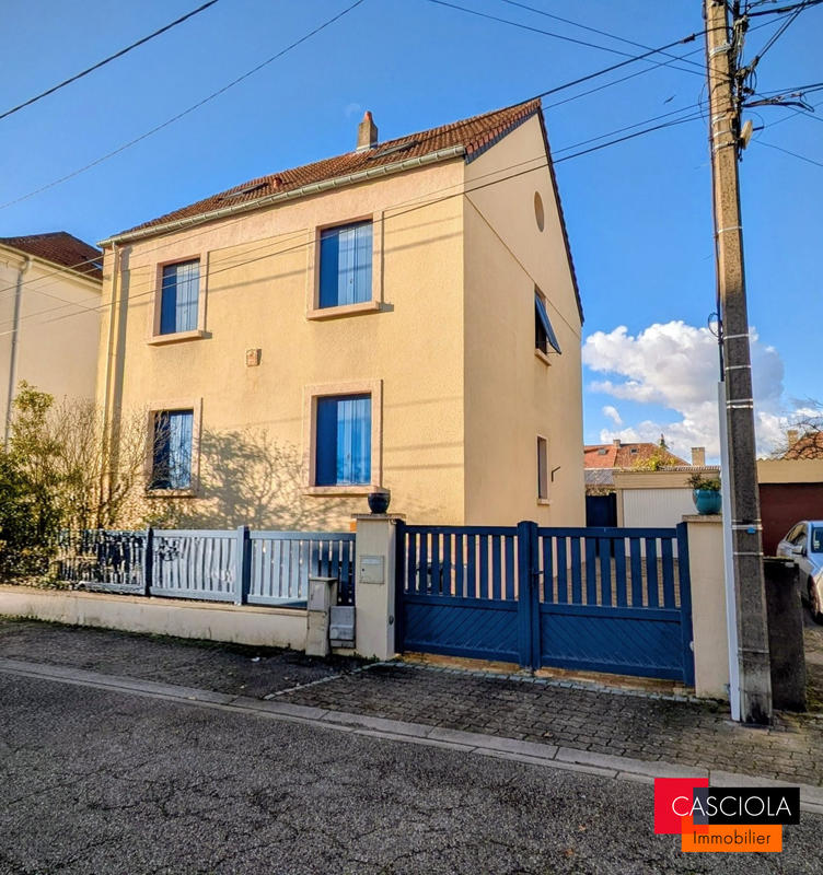 Maison - 146 m² - 7 pièces
