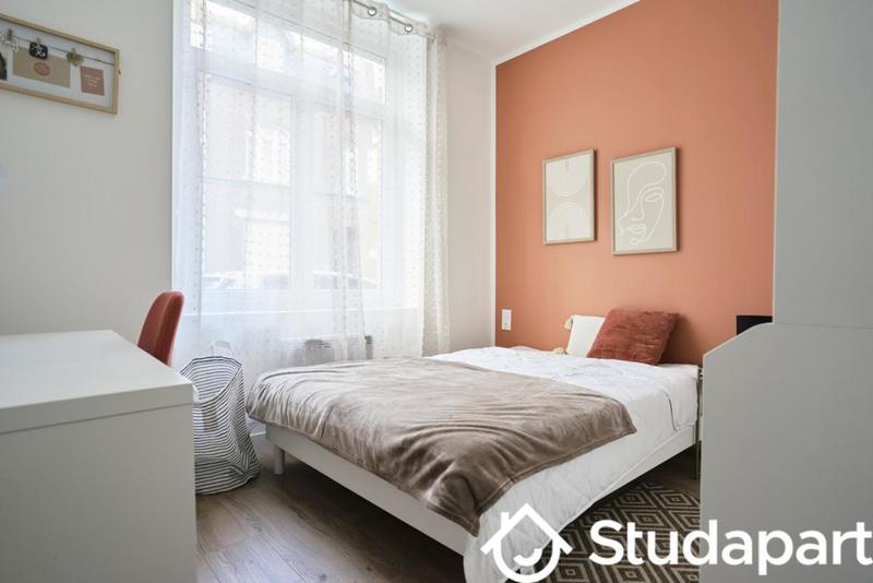 Chambre - 11 m² - 1 pièce