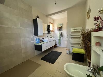 Maison traditionnelle - 156 m² - 6 pièces