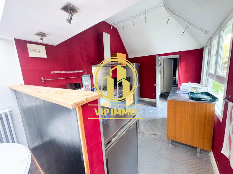 Maison - 180 m² - 6 pièces