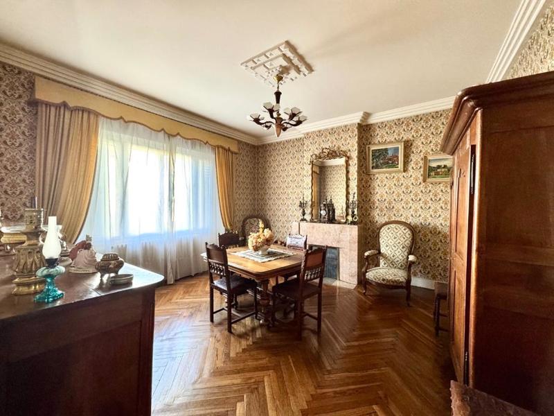 Maison - 148 m² - 6 pièces