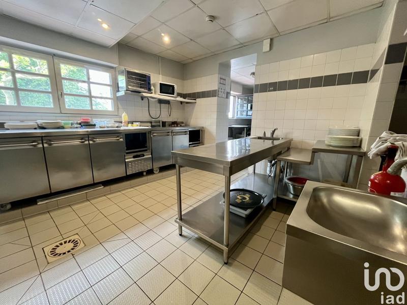 Local commercial - 1 500 m²