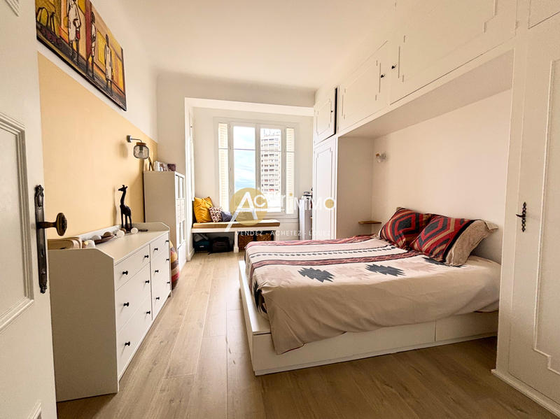 Appartement - 105 m² - 5 pièces