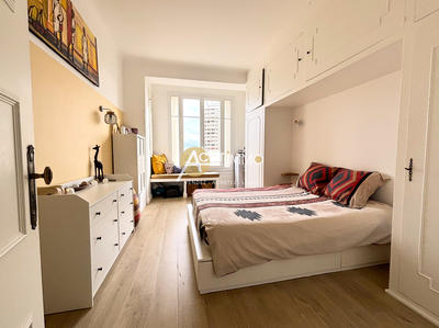 Appartement - 105 m² - 5 pièces