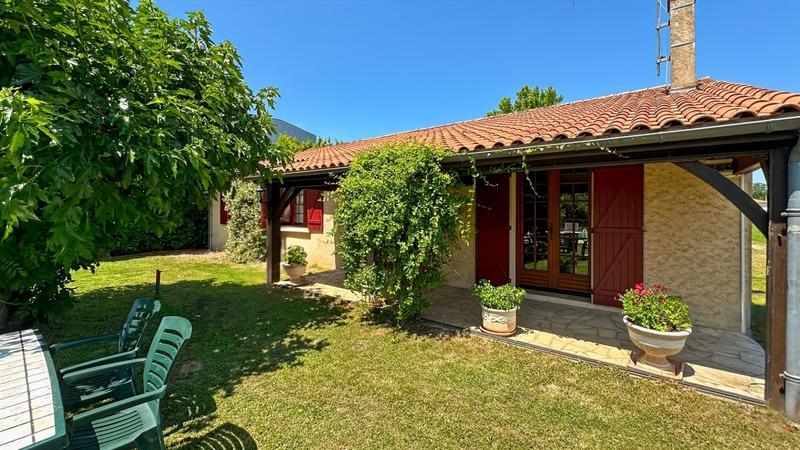 Maison - 104 m² - 4 pièces