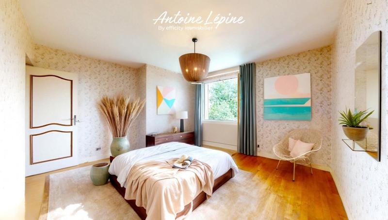 Maison - 182 m² - 9 pièces