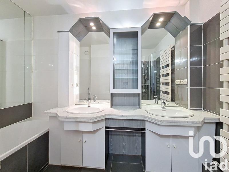 Appartement - 97 m² - 5 pièces