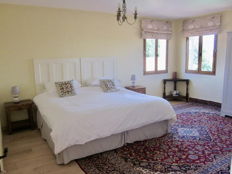 Maison - 377 m² - 11 pièces