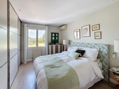 Maison - 186 m² - 7 pièces