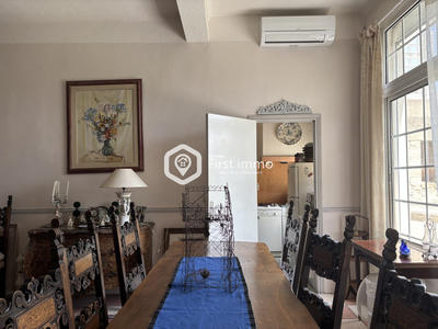 Maison - 328 m² - 10 pièces