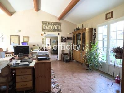 Maison - 224 m² - 7 pièces