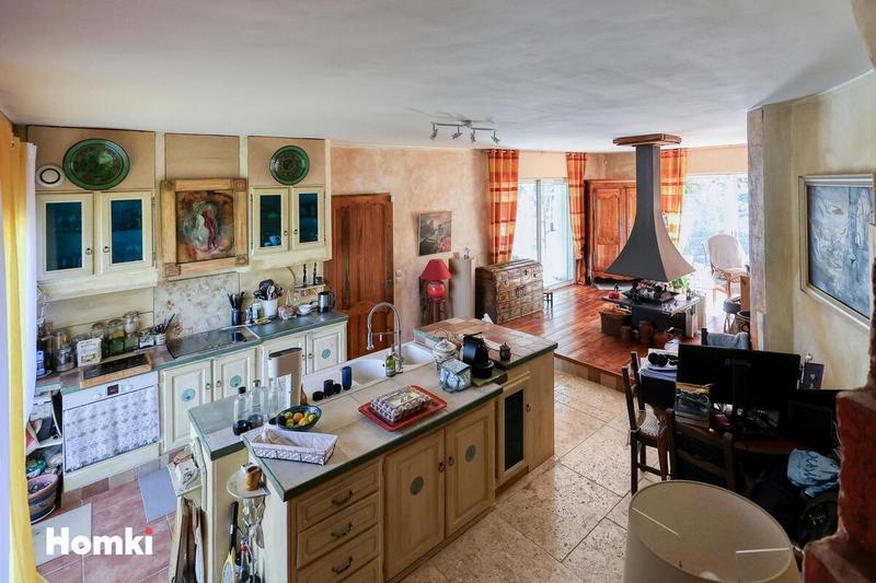 Villa - 324 m² - 8 pièces