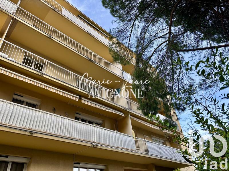 Appartement - 81 m² - 3 pièces