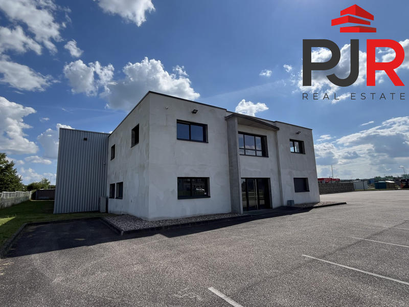 Local d'activités - 1 220 m²