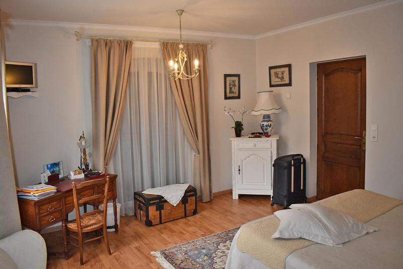 Maison - 201 m² - 5 pièces