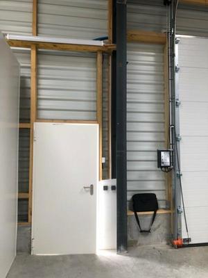 Local d'activité / Entrepôt - 150 m²