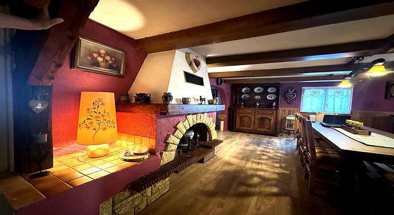 Corps de ferme - 211 m² - 7 pièces