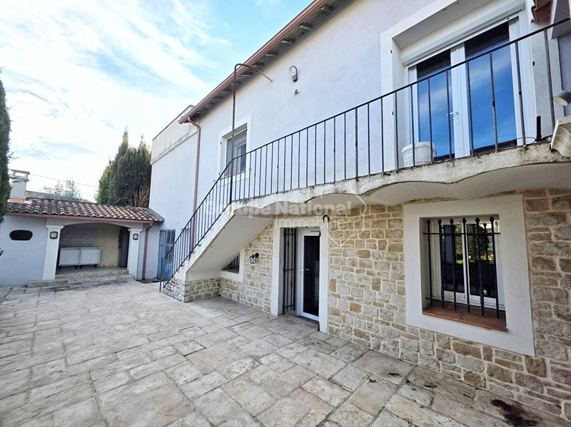 Maison - 208 m² - 6 pièces