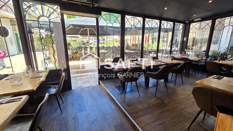 Local commercial - 110 m² - 5 pièces