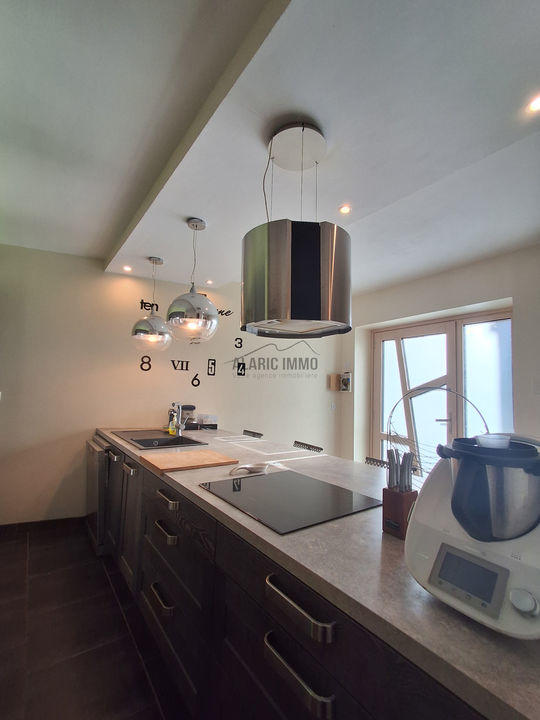 Maison - 178 m² - 5 pièces