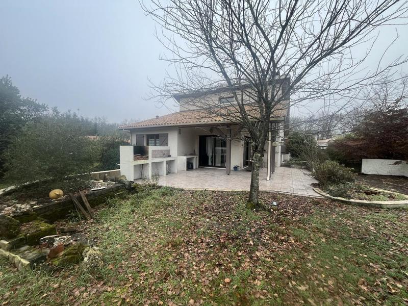 Maison - 154 m² - 6 pièces