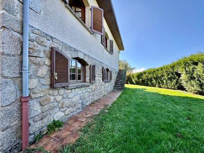 Maison - 254 m² - 9 pièces